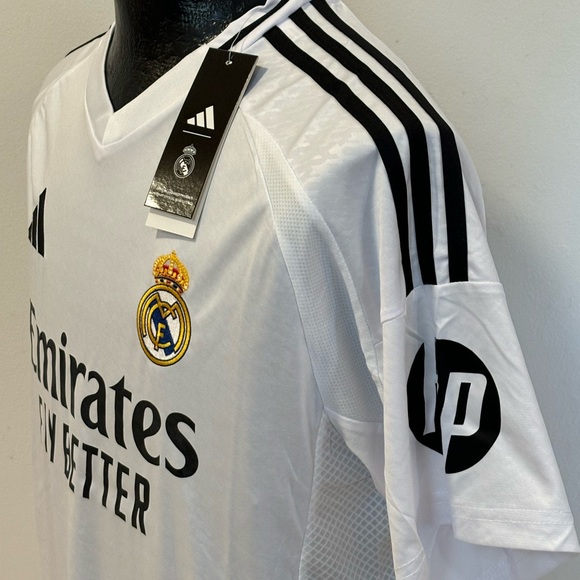 Real Madrid Kylian Mbappe Jersey # 9 , Unisex - Picture 7 of 14